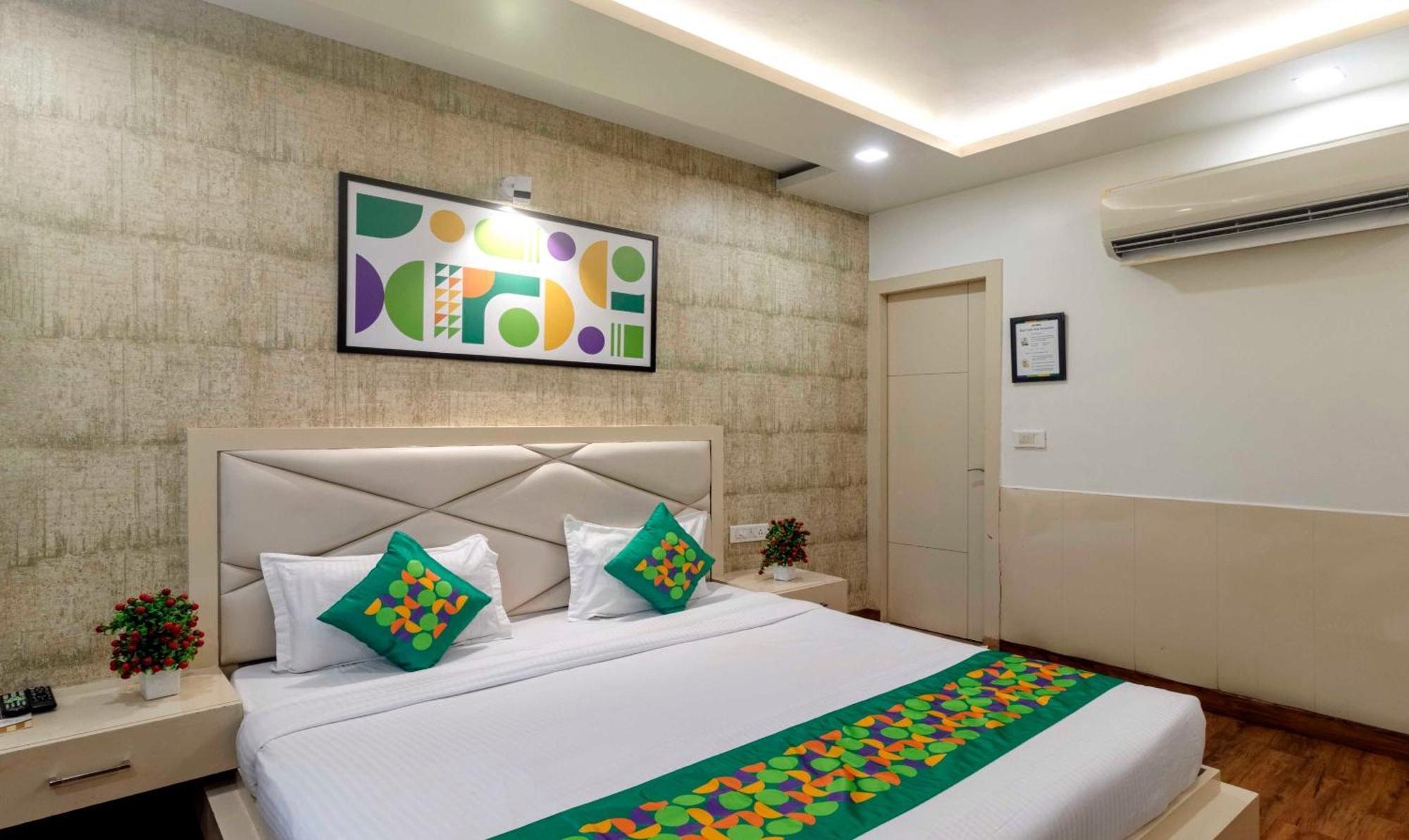 Hotel Treebo Empire Red Carpet, Near Taj Mahal Agra  Exterior foto