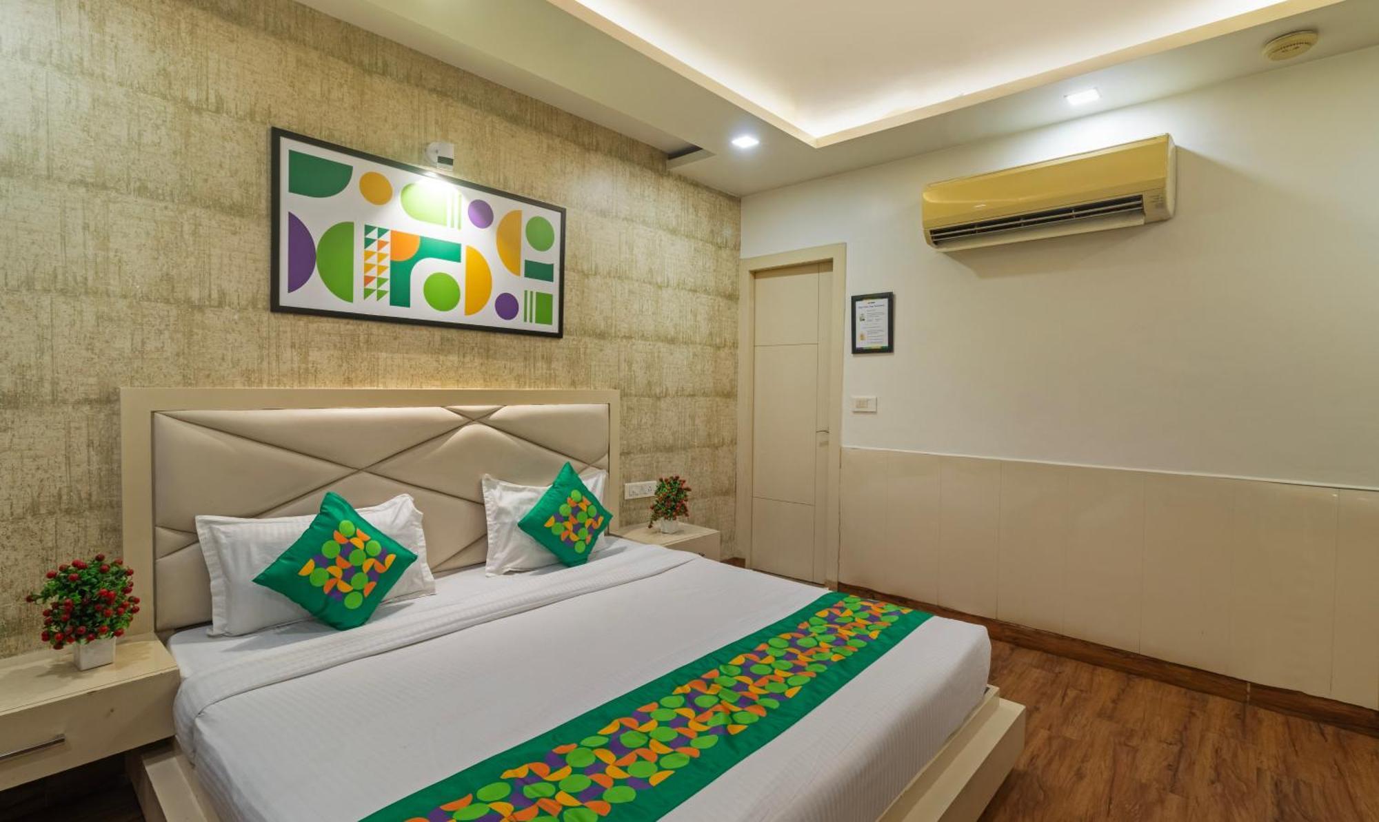 Hotel Treebo Empire Red Carpet, Near Taj Mahal Agra  Exterior foto