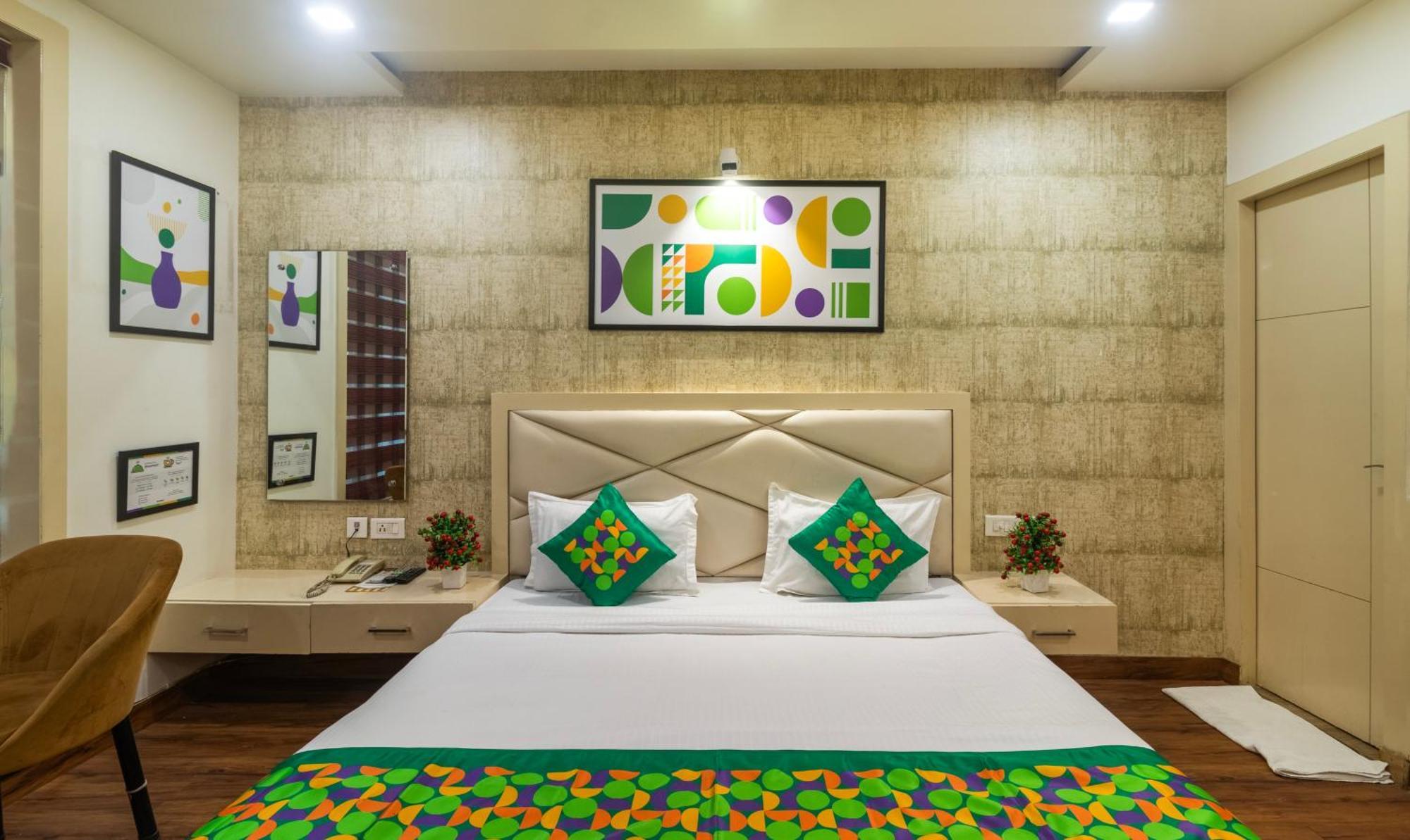 Hotel Treebo Empire Red Carpet, Near Taj Mahal Agra  Exterior foto